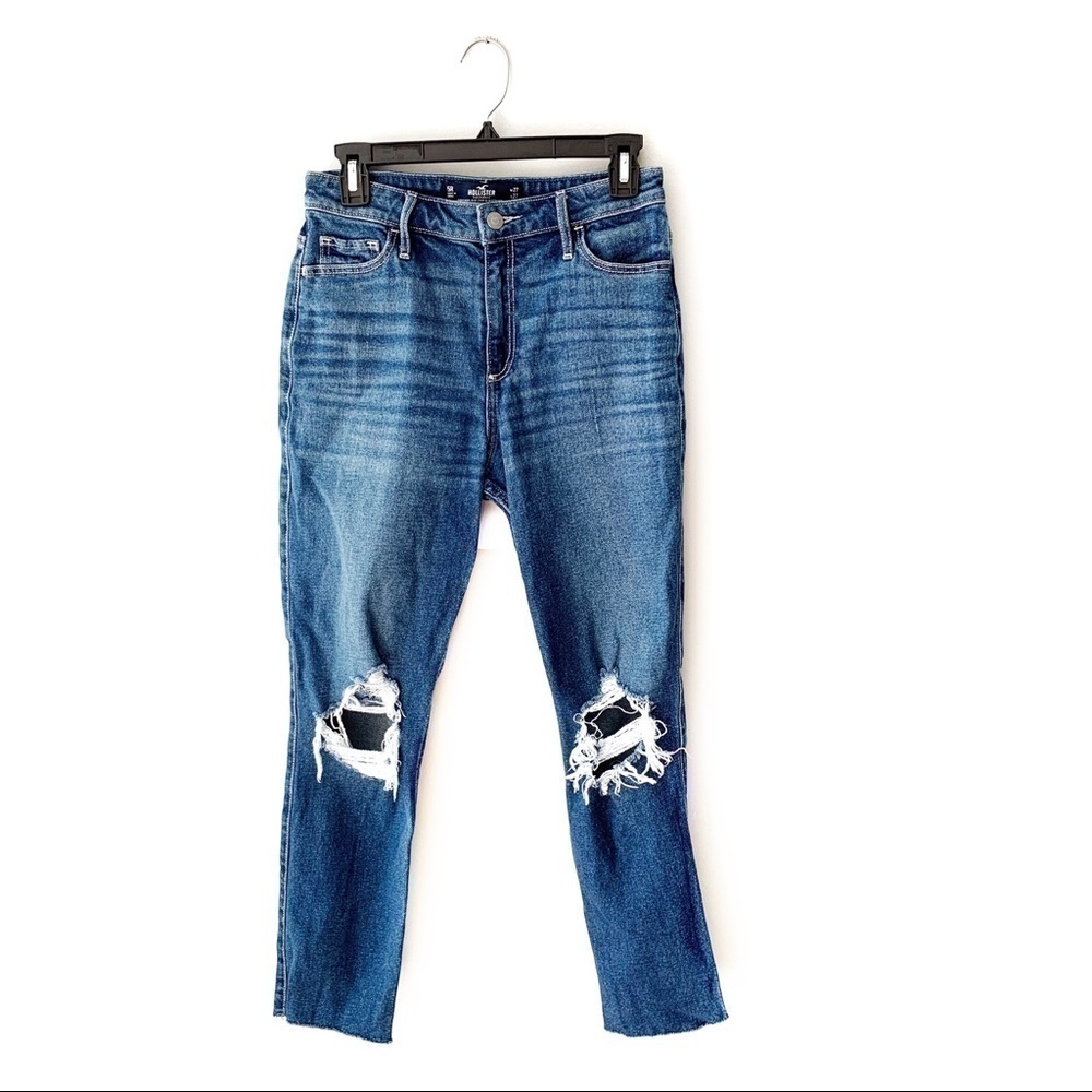 Hollister Curvy High Rise Crop Slim Straight Jeans